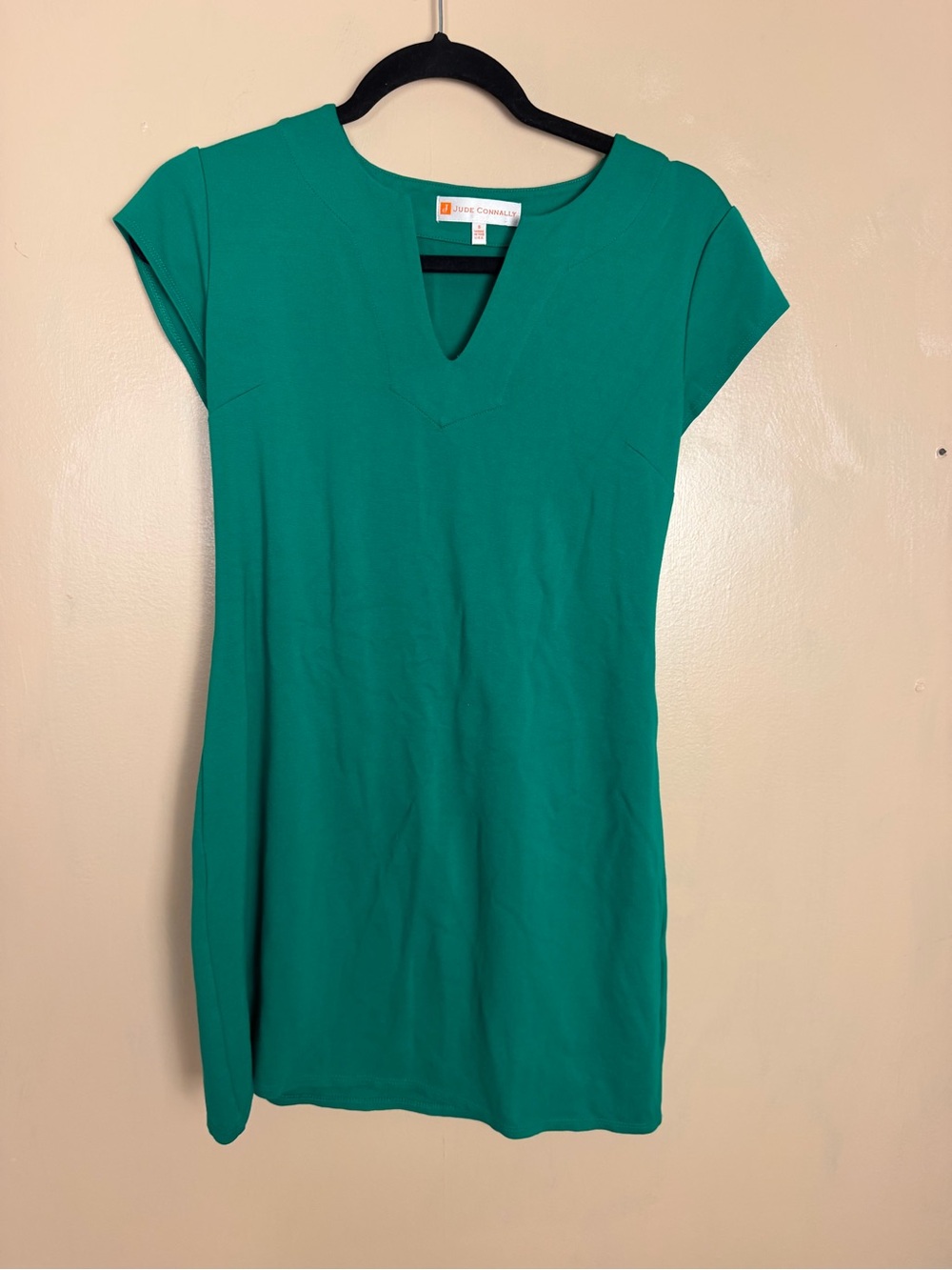 Jude Connally Green V-Neck Cap Sleeve Top